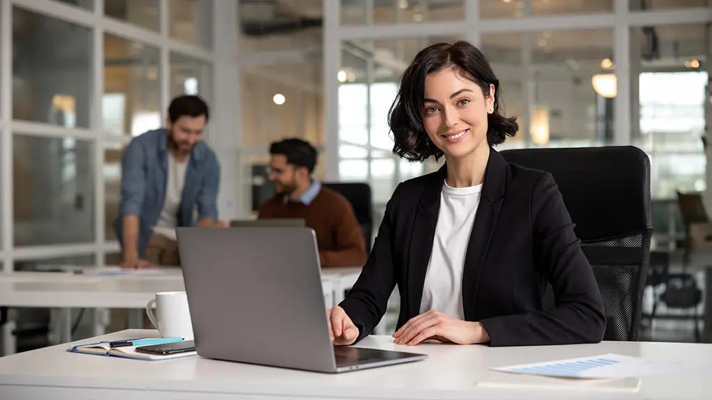 Setting Up Your Office in 2026: Physical vs Virtual vs Flexi Desk